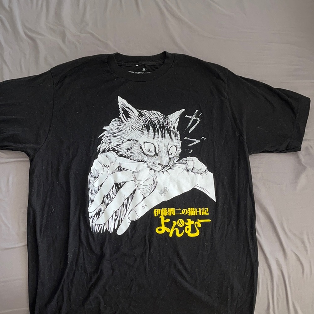 Junji ito’s Cat Diary Yon & Mu T-shirt, Sz M